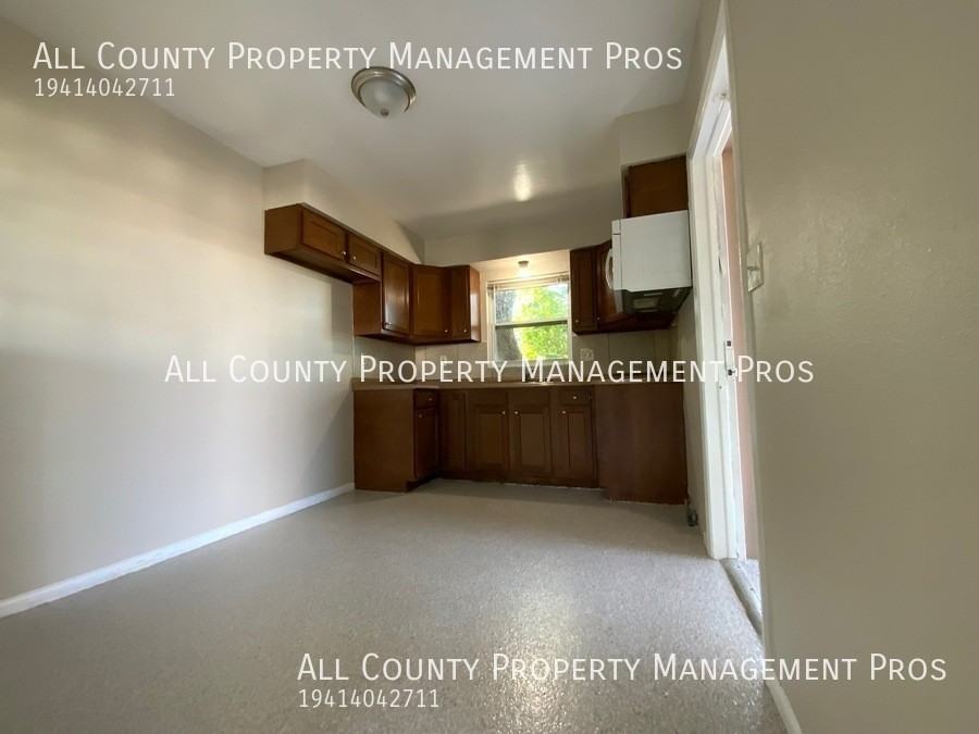 5820 Murdock Ave - Photo 7 of 17