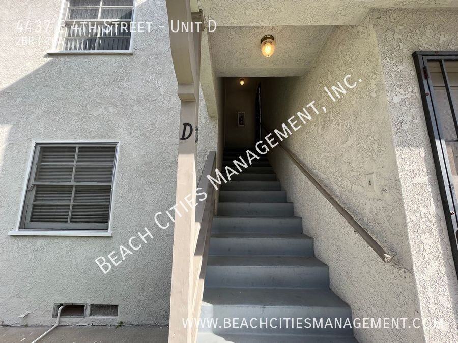 4437 E 4th St #D - Photo 3 of 21