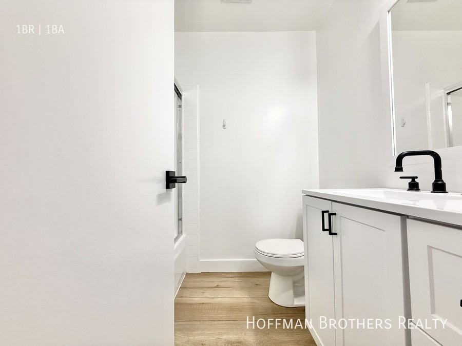 1722 Winona Blvd #206 - Photo 6 of 8