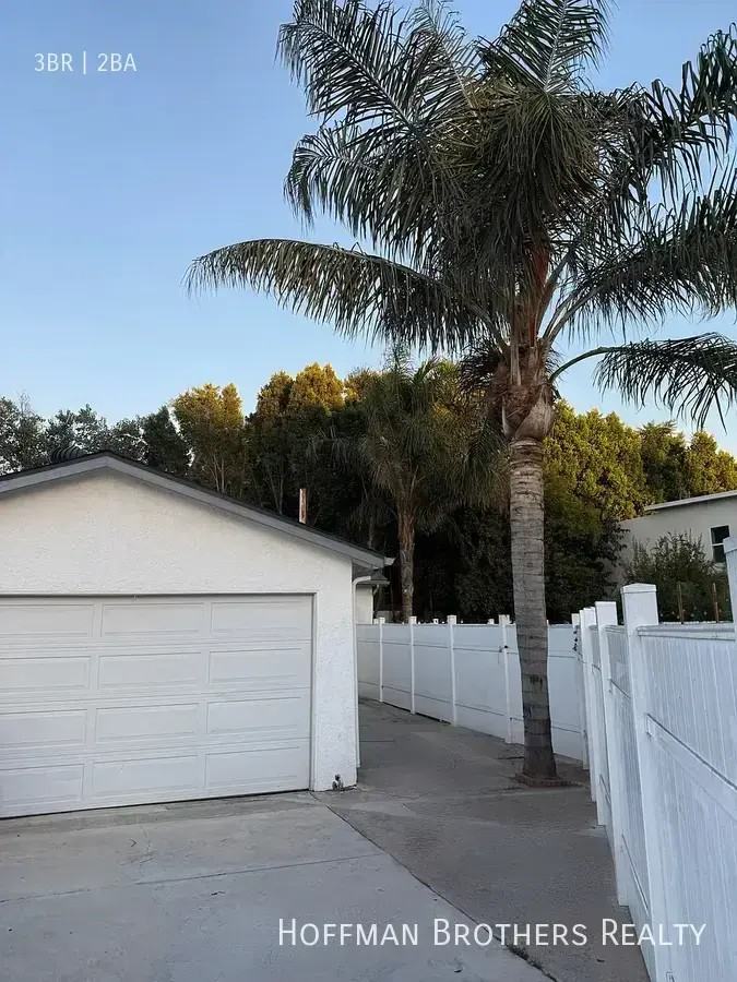 6832 Amigo Ave #6832 - Photo 5 of 9