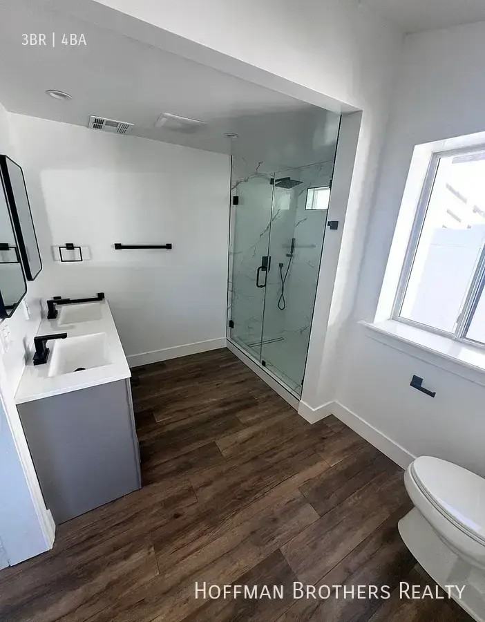 6001 Corbin Ave #6001 - Photo 4 of 8