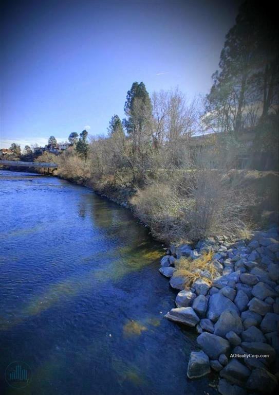 Waters Edge Apartments - Photo 3 of 13