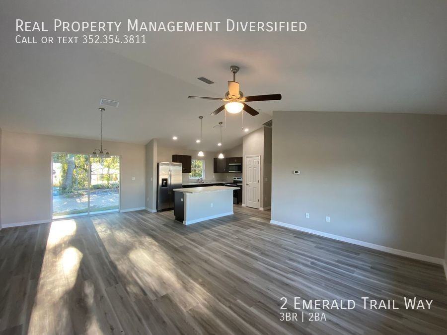 2 Emerald Trail Way - Photo 4 of 32