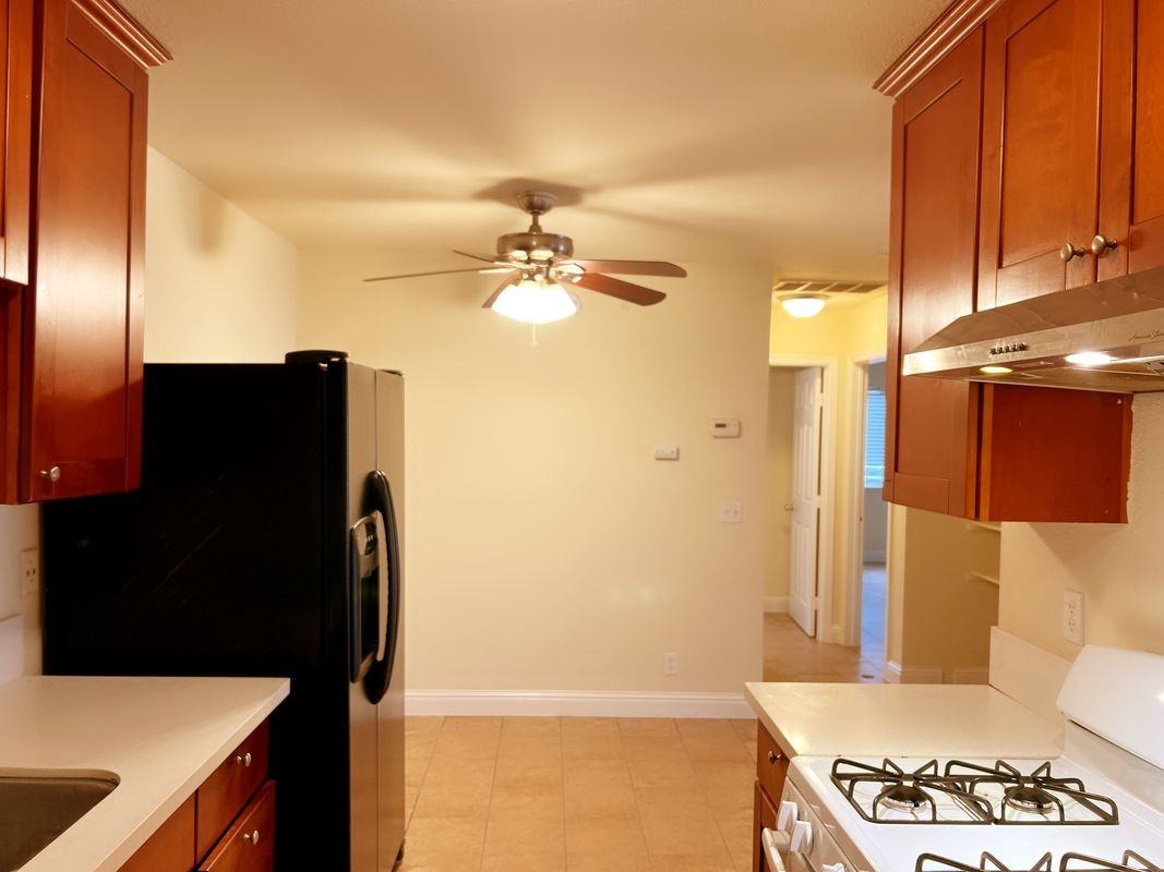 3634 Morse Ave - Photo 5 of 17