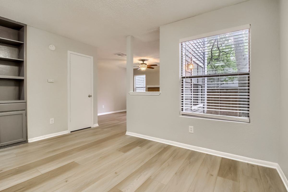 8810 Schick Rd - Photo 7 of 48