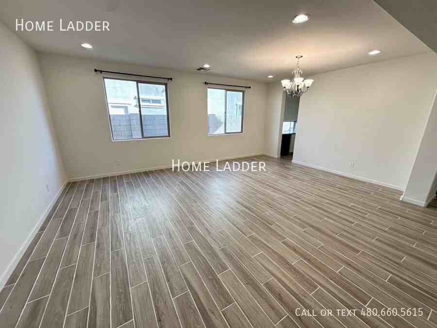 3133 N Loma Vis - Photo 3 of 37