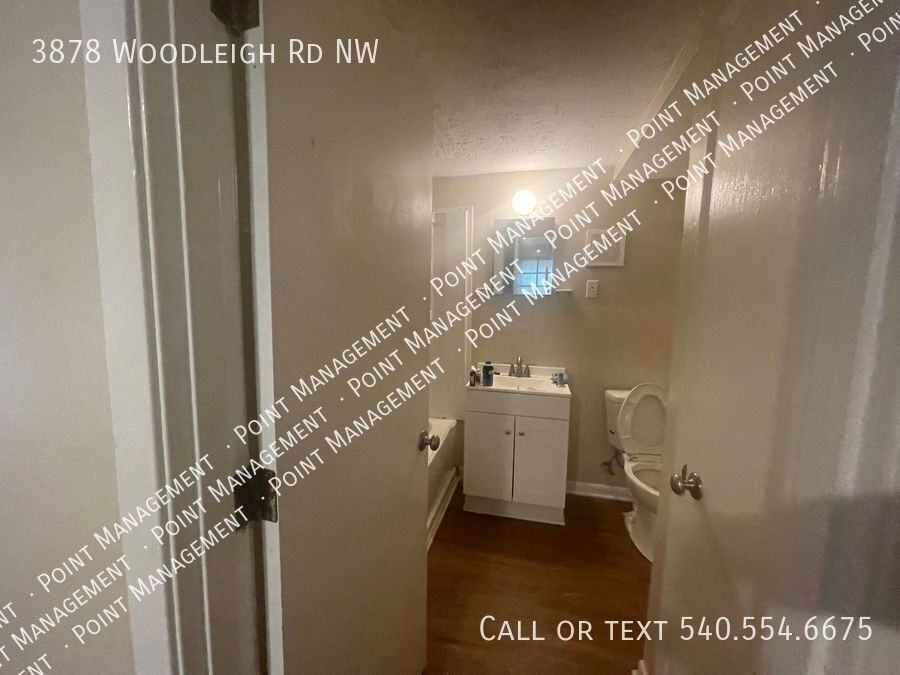 3878 Woodleigh Rd Nw - Photo 5 of 5