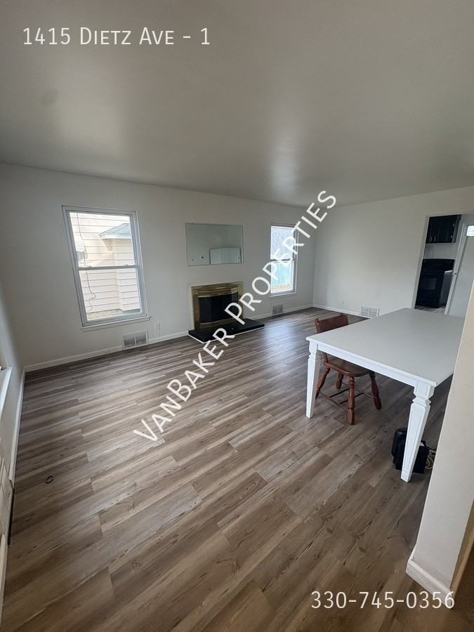 1415 Dietz Ave #1 - Photo 5 of 10