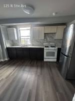 featured image of 125 N 5th Ave