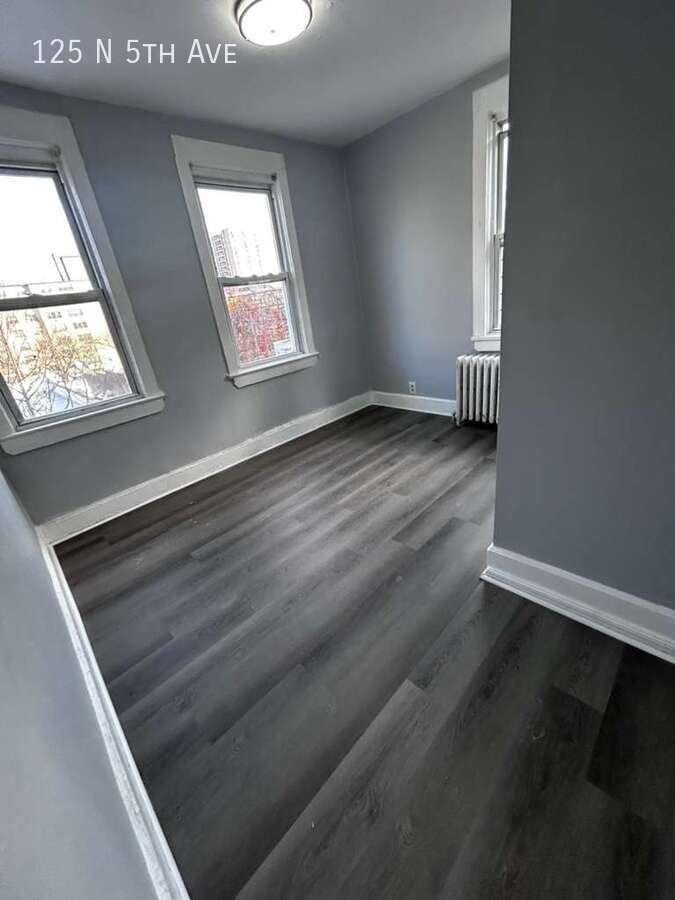 125 N 5th Ave - Photo 5 of 7