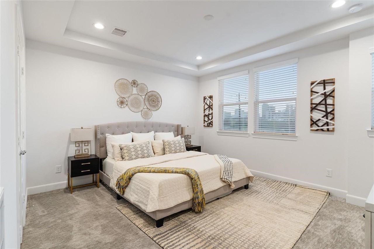 308 Jensen Dr #308 - Photo 3 of 43