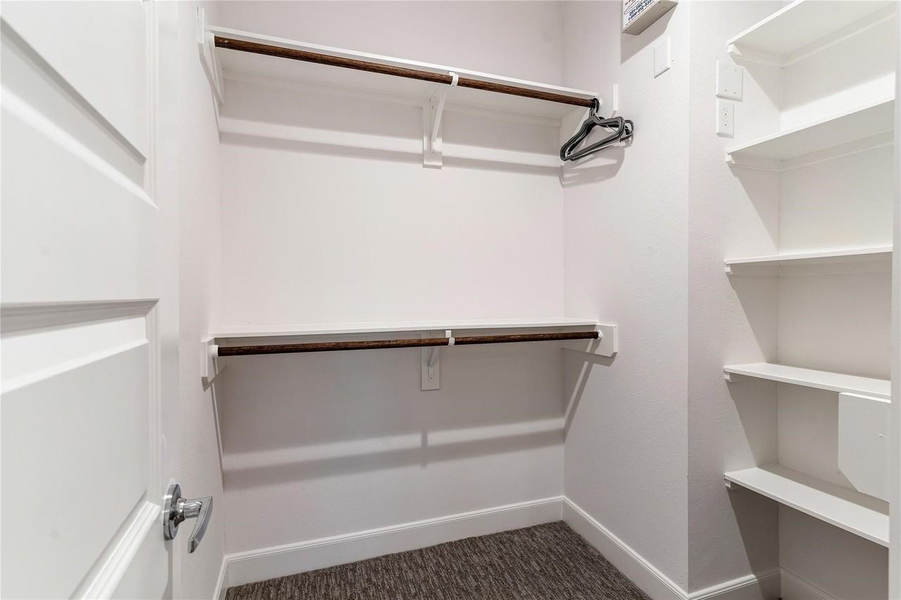 308 Jensen Dr #308 - Photo 4 of 43