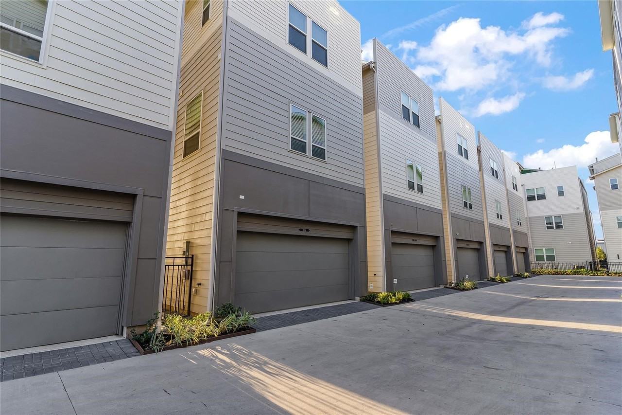 308 Jensen Dr #308 - Photo 6 of 43