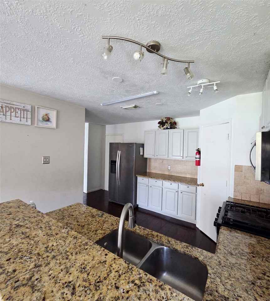 14855 Dorray Ln #14855 - Photo 7 of 11