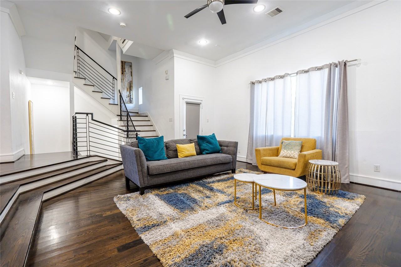 1205 Summer St #1205B - Photo 5 of 44