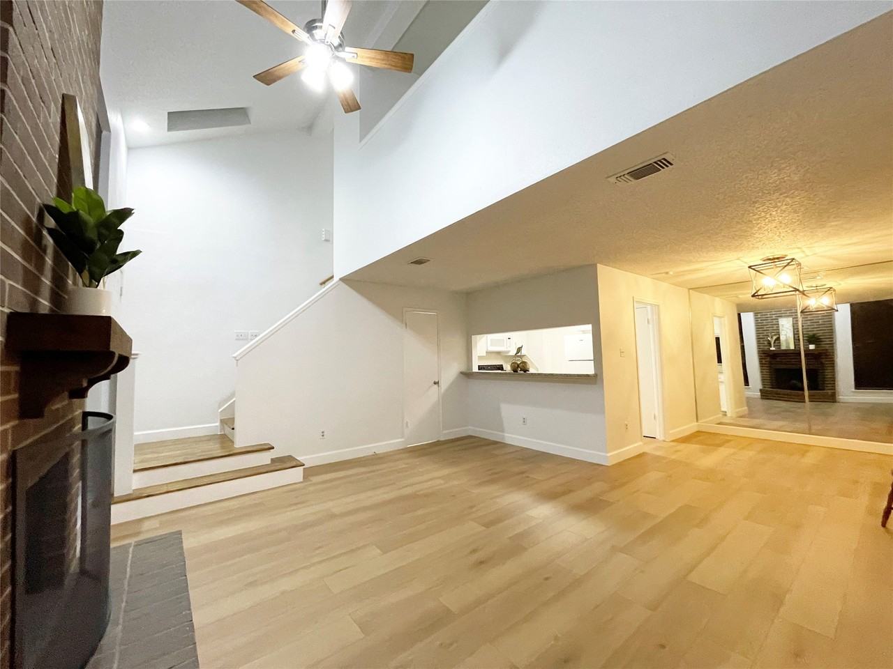 13716 Hollowgreen Dr #13716-3704 - Photo 5 of 30