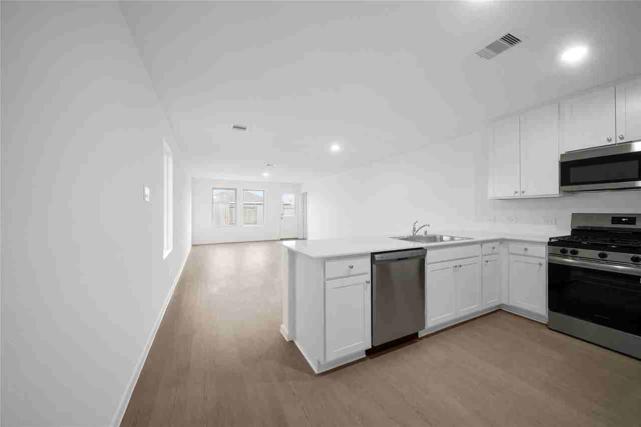 31436 Moore Rd #31436 - Photo 6 of 25