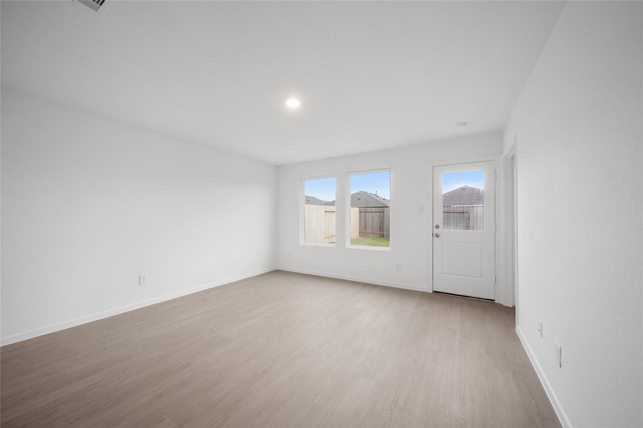 31436 Moore Rd #31436 - Photo 7 of 25