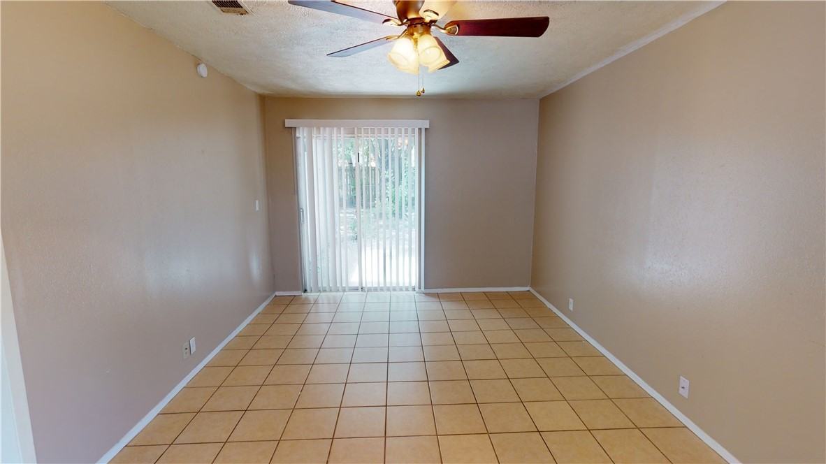 1525 Pine Ridge Dr #1525A - Photo 3 of 7