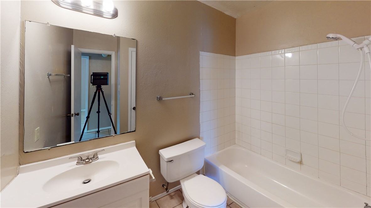 1525 Pine Ridge Dr #1525A - Photo 5 of 7