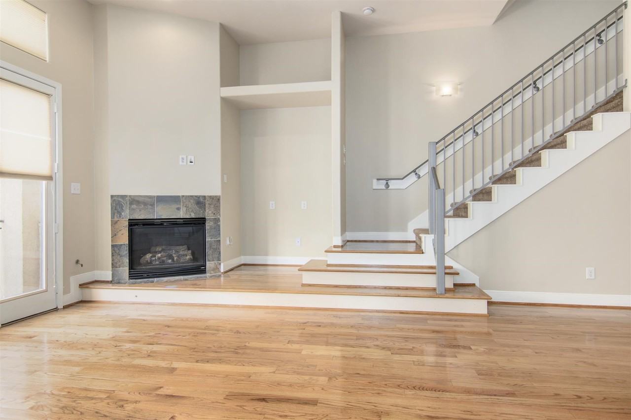 5227 Lillian St #5227 - Photo 6 of 32