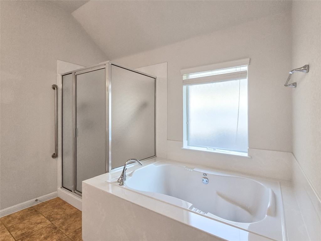 13108 Hymeadow Cir #13108 - Photo 2 of 30