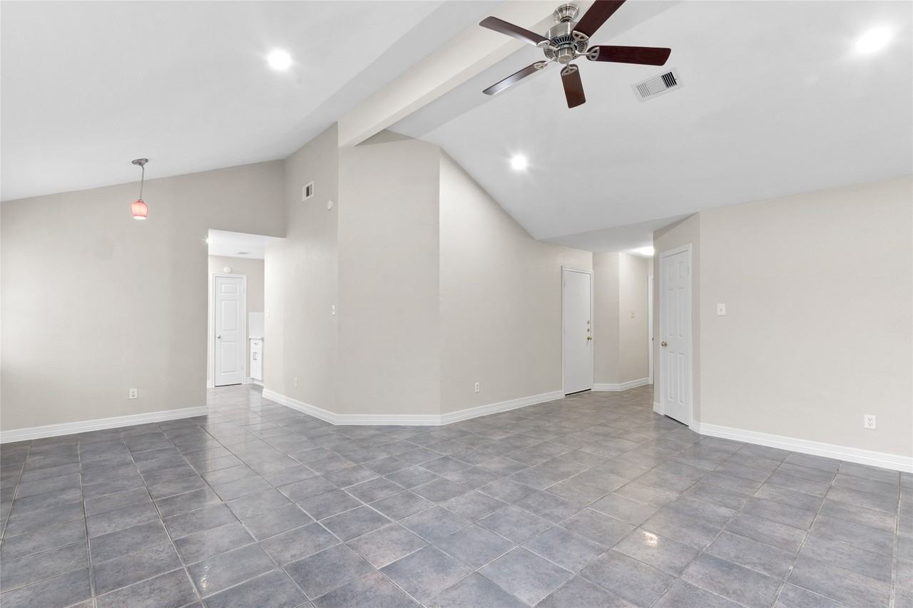 8314 Poplar Ridge Ln #8314 - Photo 4 of 20