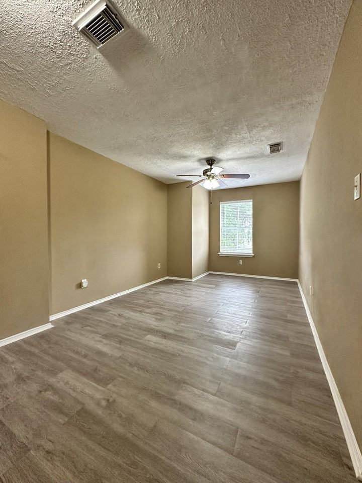 6910 Bayou Crest Dr #6910 - Photo 2 of 18