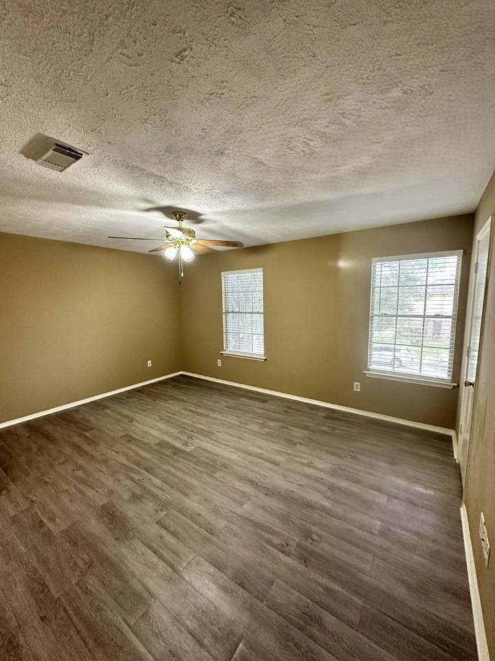 6910 Bayou Crest Dr #6910 - Photo 3 of 18