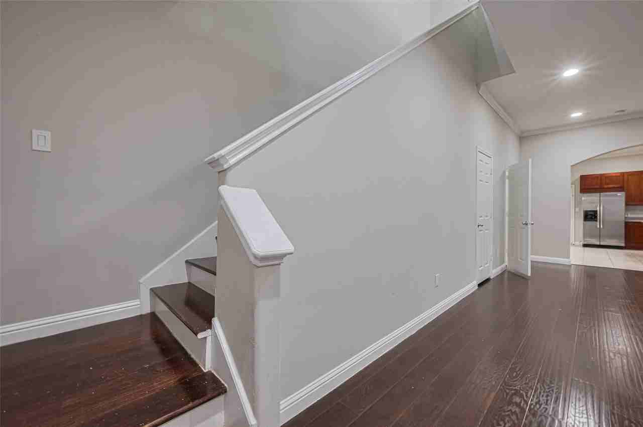 15415 Addicks Stone Dr #15415B - Photo 6 of 37