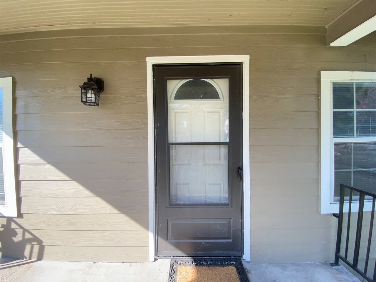 410 Woolworth St #410 - Photo 4 of 23