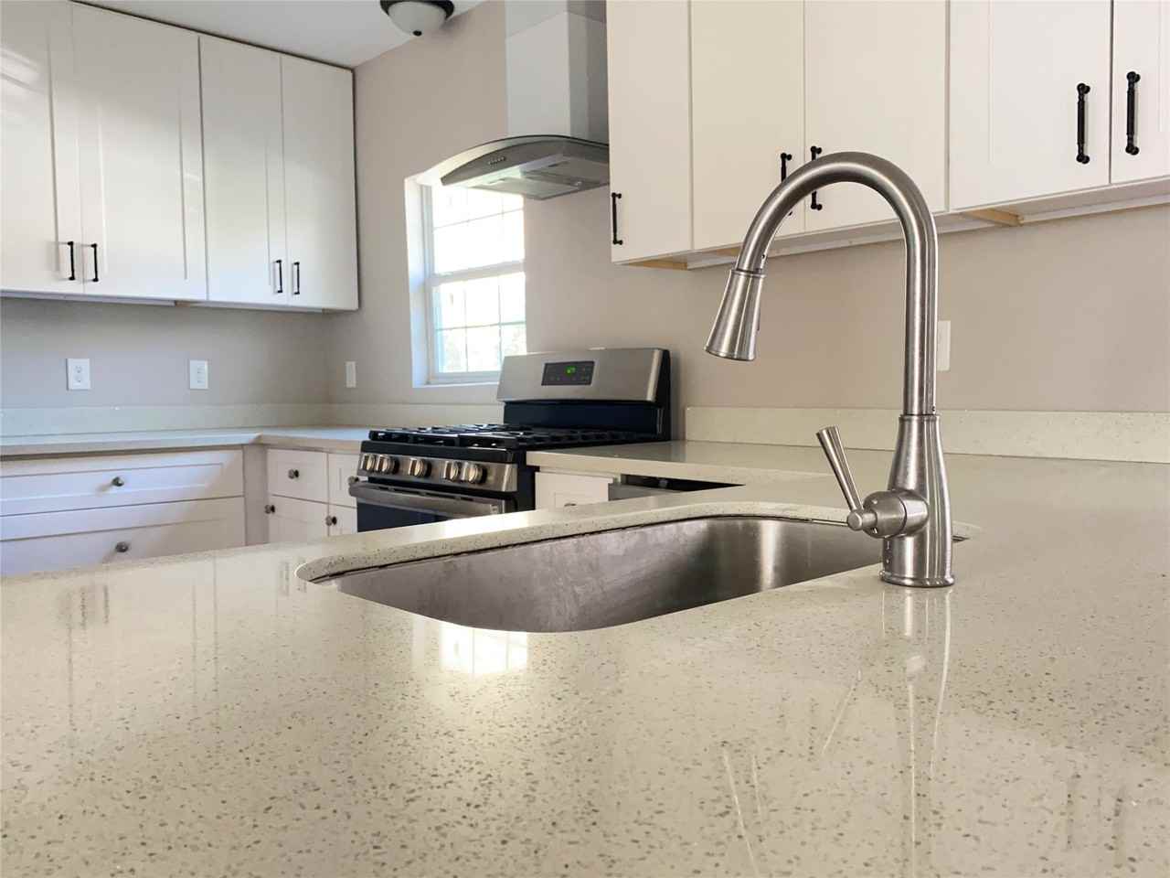 410 Woolworth St #410 - Photo 6 of 23