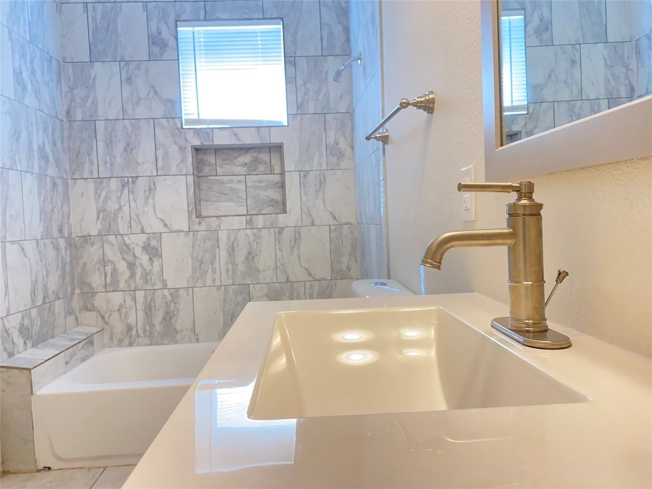 410 Woolworth St #410 - Photo 7 of 23