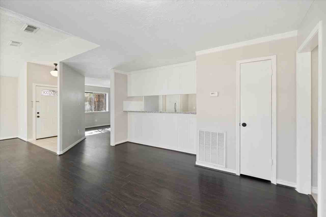 16106 New Field Dr #16106 - Photo 3 of 39