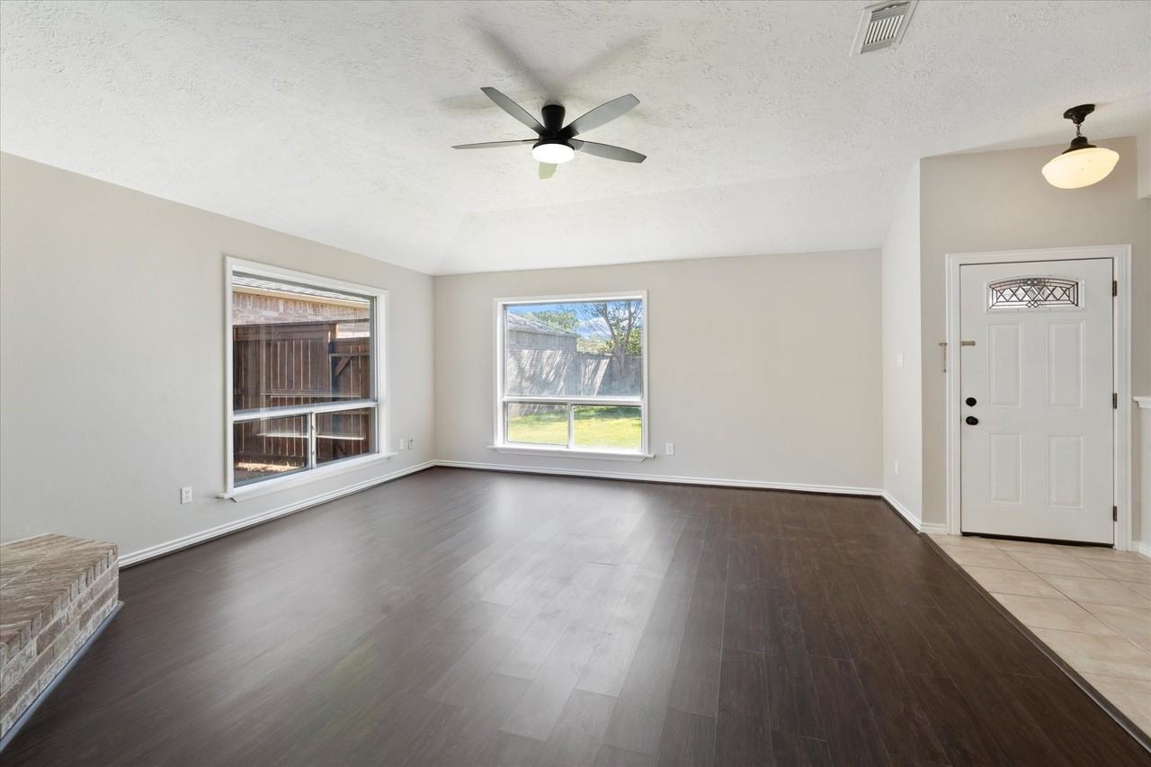 16106 New Field Dr #16106 - Photo 5 of 39