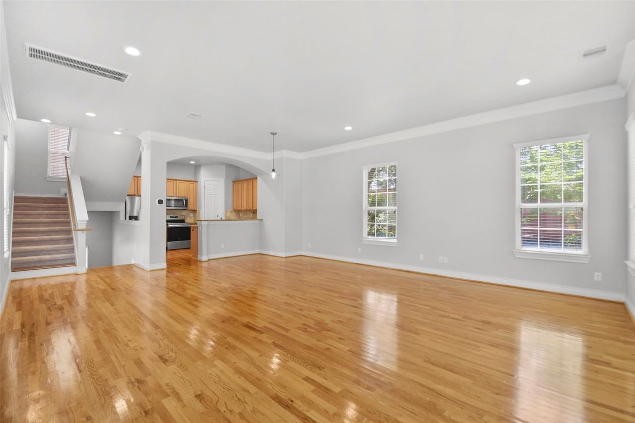 1602 Colorado St #1602 - Photo 4 of 20