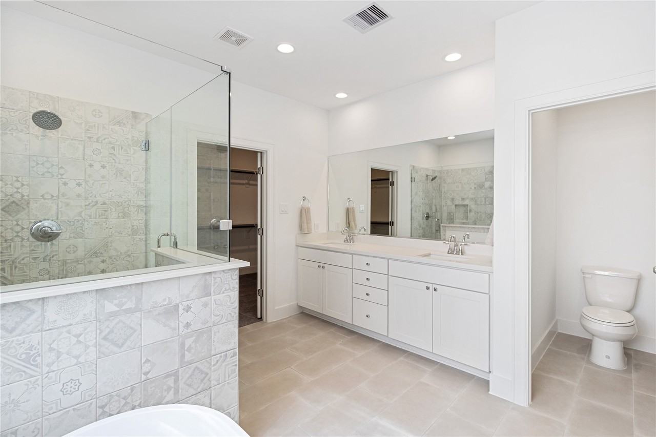 7702 Westside Villas Ln #7702VILLAS - Photo 3 of 31