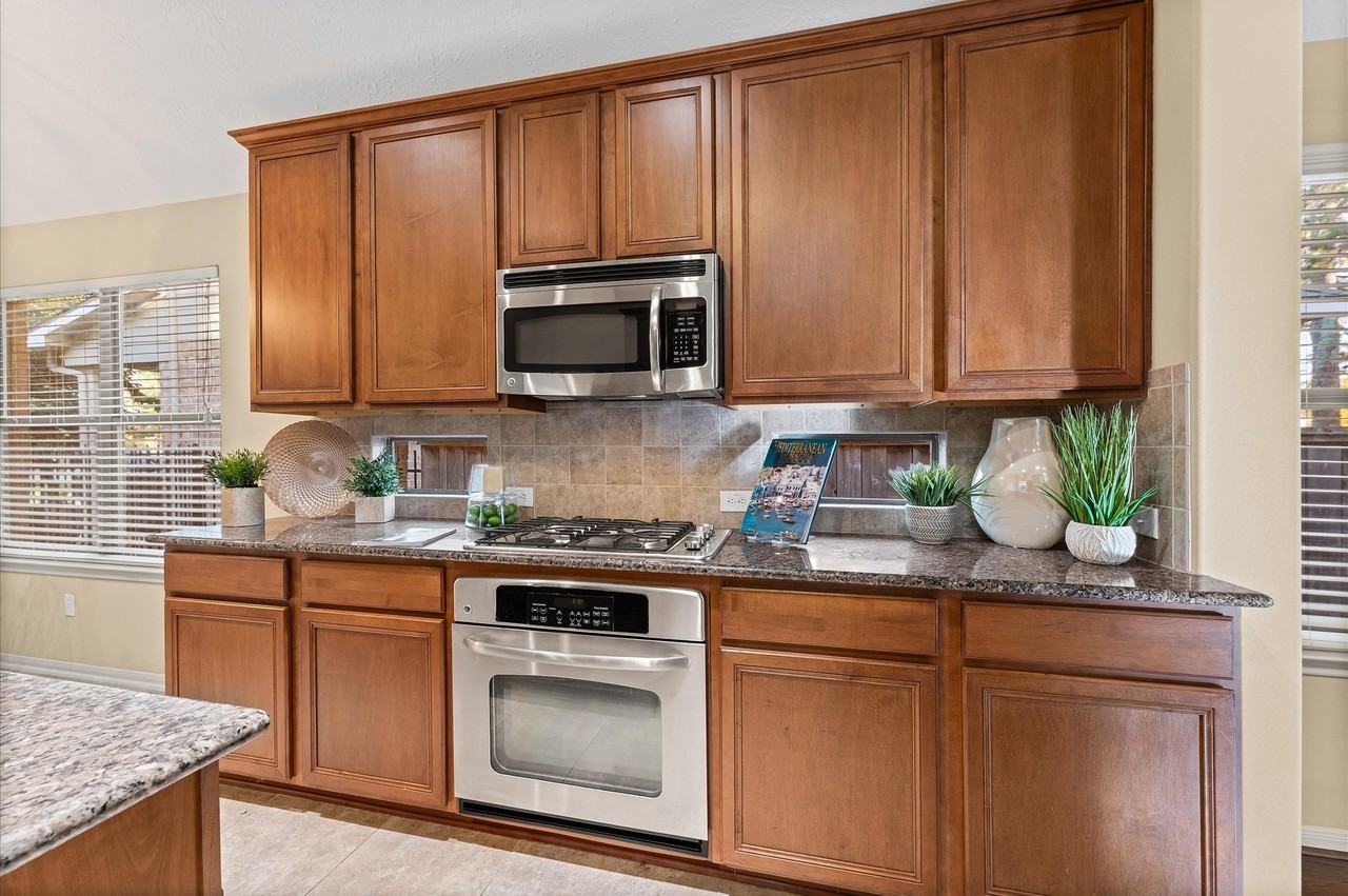 31 Pleasant Point Pl #31 - Photo 3 of 36