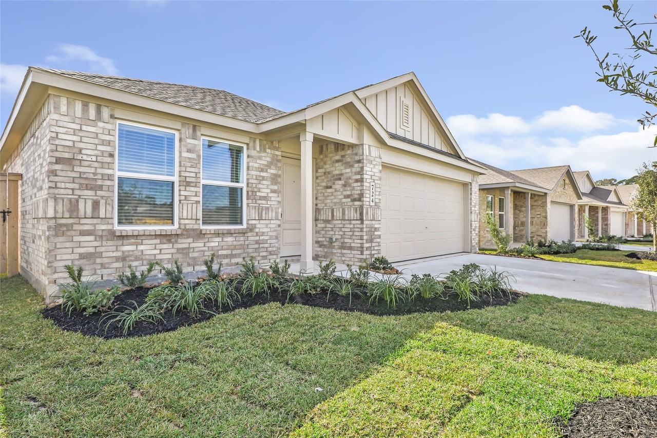 724 Zuppino Lane #724 - Photo 3 of 40