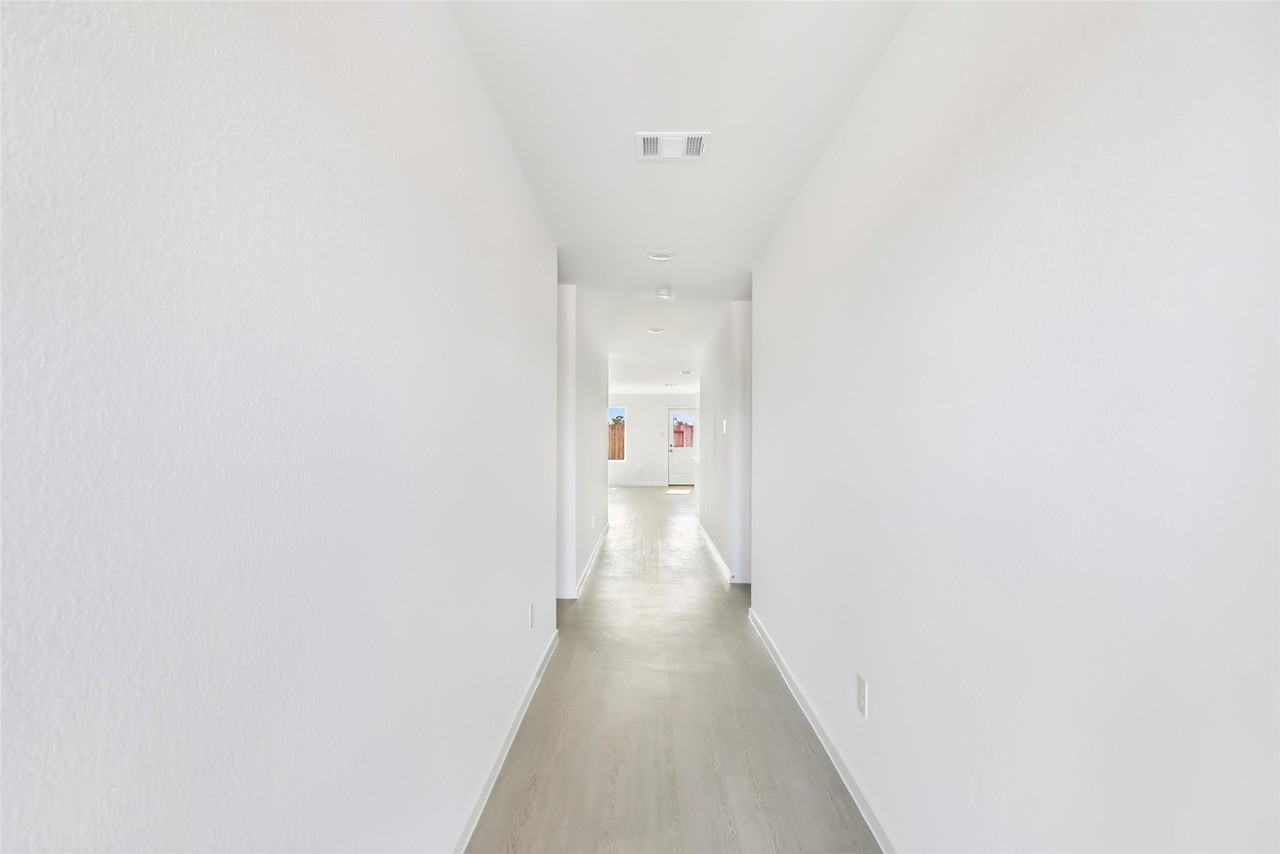 724 Zuppino Lane #724 - Photo 5 of 40