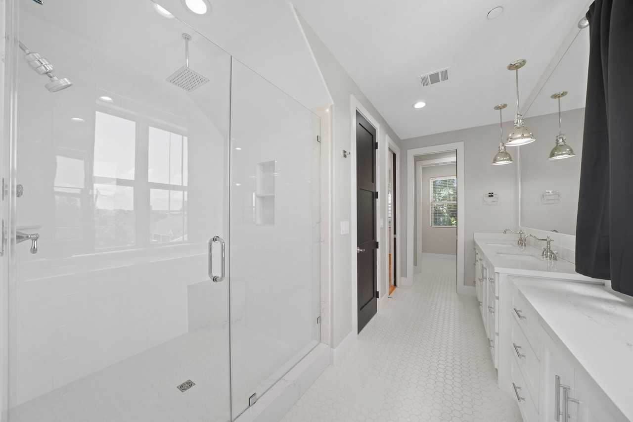 5341 Larkin St #5341 - Photo 5 of 21