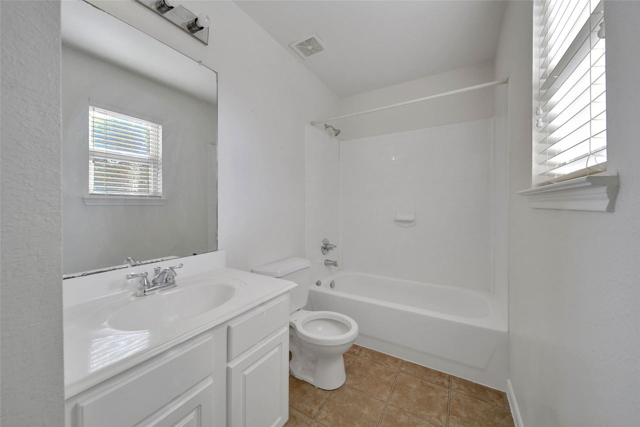 2635 Skyview Trace Ct #2635 - Photo 3 of 21