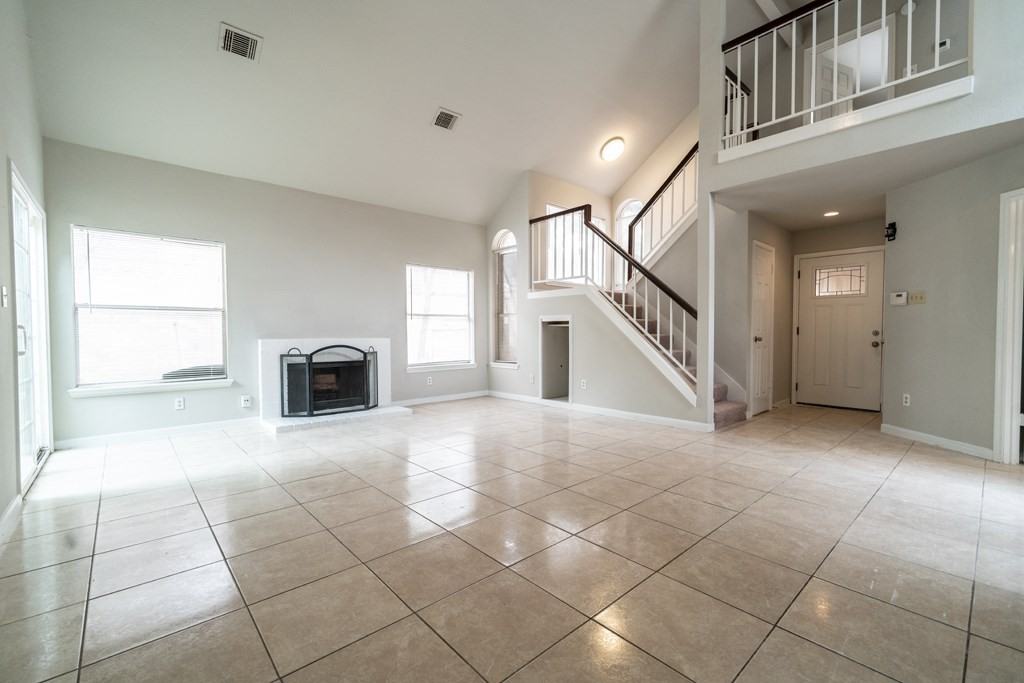 11611 Glenwolde Dr #11611 - Photo 5 of 29