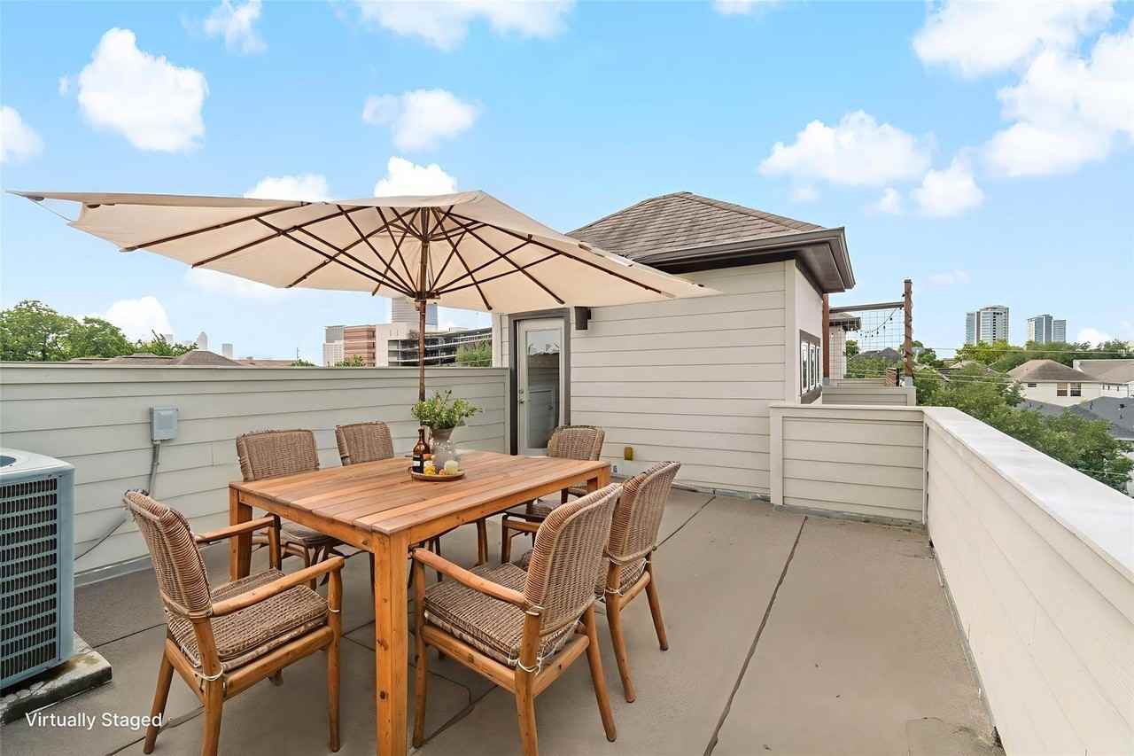 4312 Dickson St #4312B - Photo 4 of 32