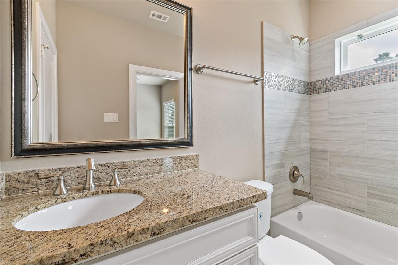 4312 Dickson St #4312B - Photo 5 of 32