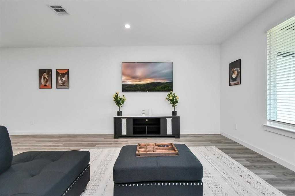 12231 City Rose Ct #12231 - Photo 3 of 8