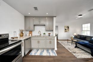 4215 Eli St #4215 - Photo 1 of 1