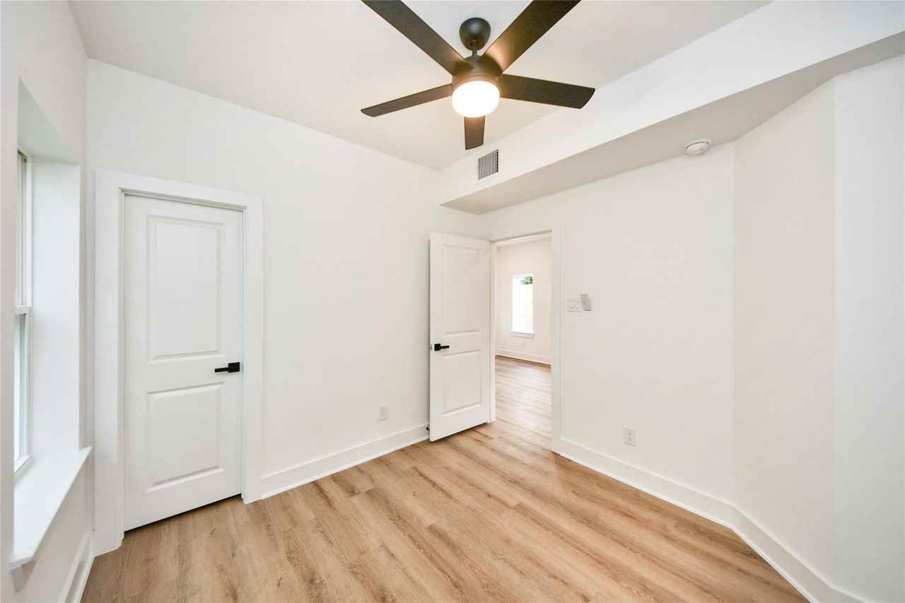 932 South Ln #932B - Photo 6 of 14