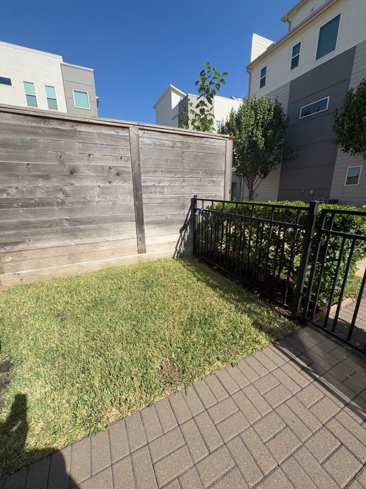 2733 Eado Edge Ct #2733 - Photo 4 of 14