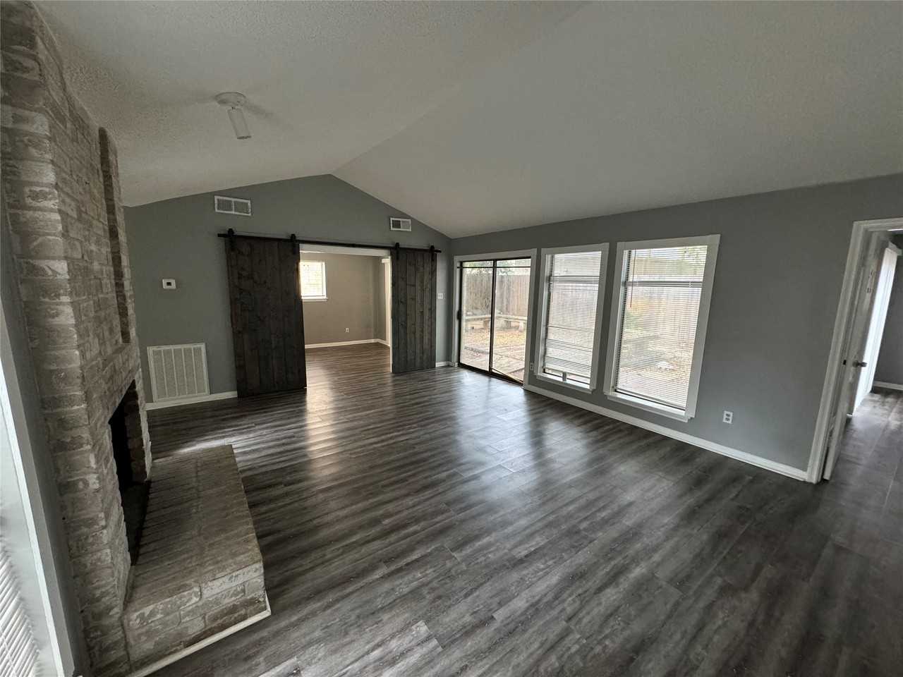 2923 Ashford Trail Dr #2923 - Photo 2 of 9